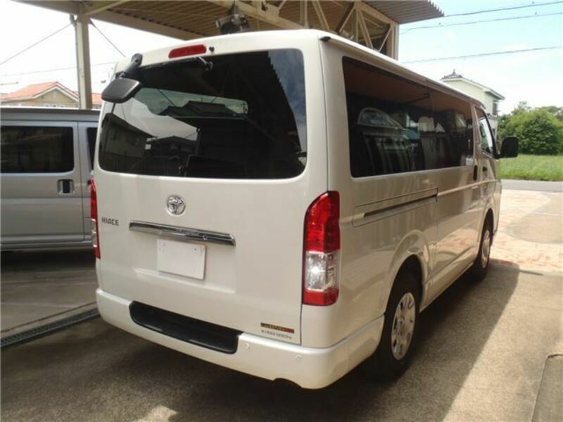 HIACE VAN