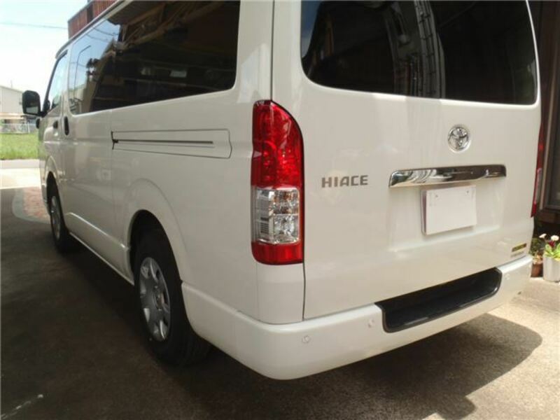 HIACE VAN