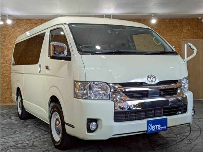 HIACE VAN