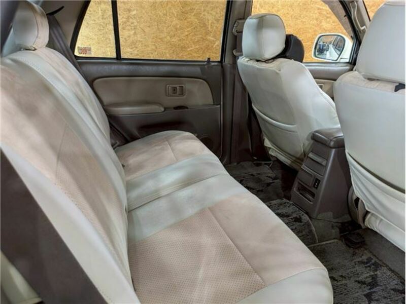 HILUX SURF
