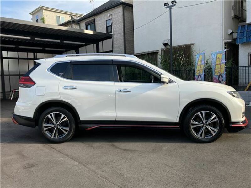 X-TRAIL