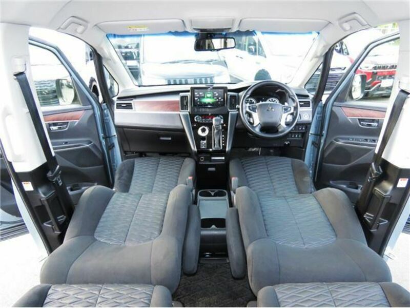 DELICA D5