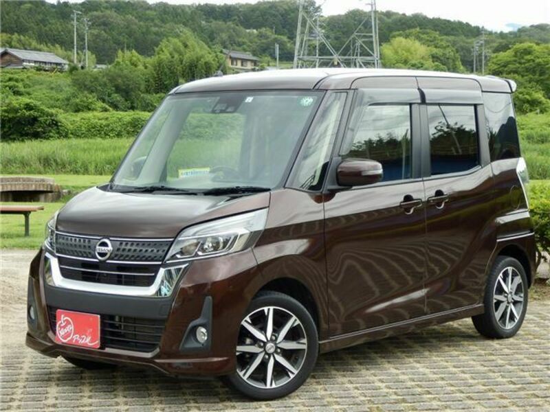 NISSAN DAYZ ROOX
