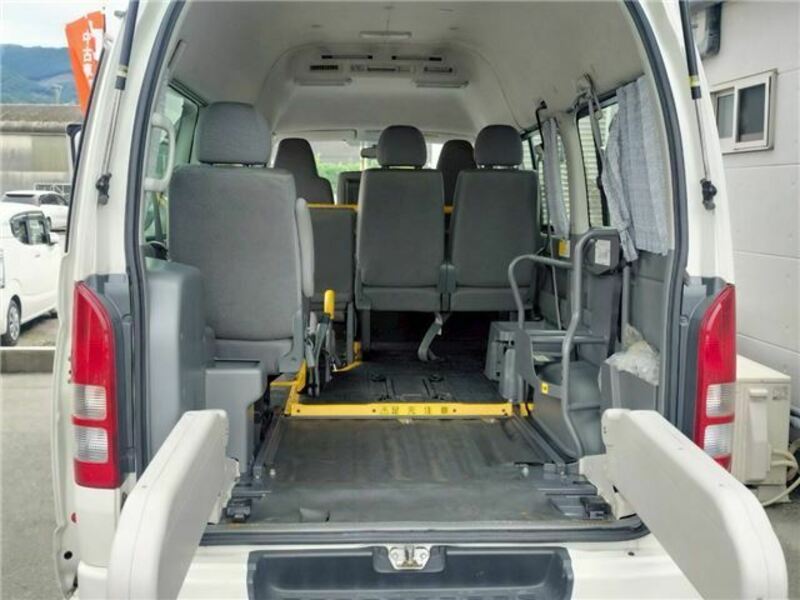 HIACE VAN