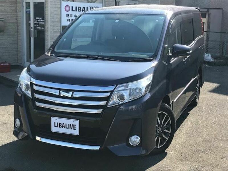 TOYOTA NOAH
