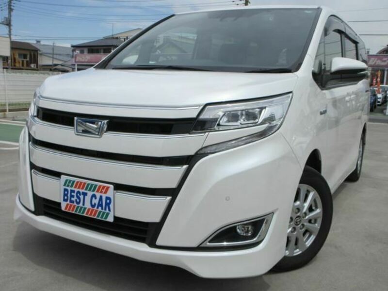 TOYOTA NOAH