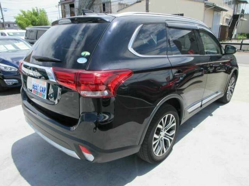 OUTLANDER