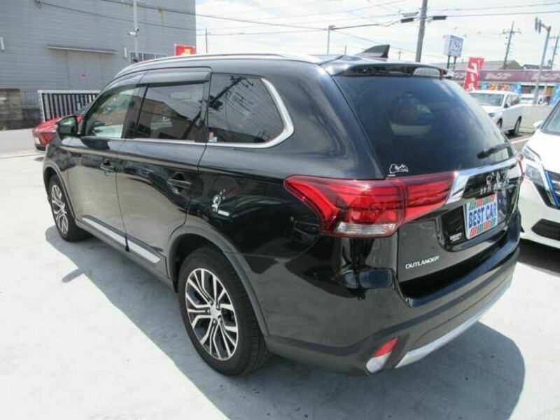 OUTLANDER