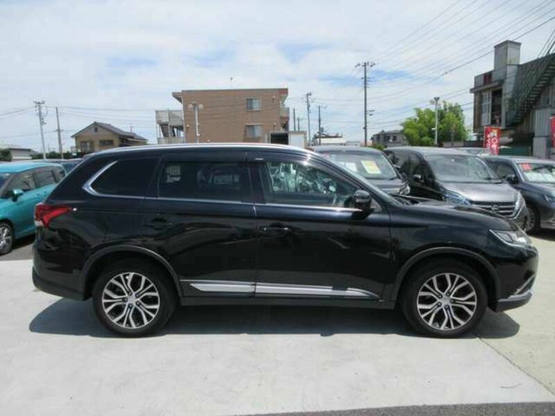 OUTLANDER