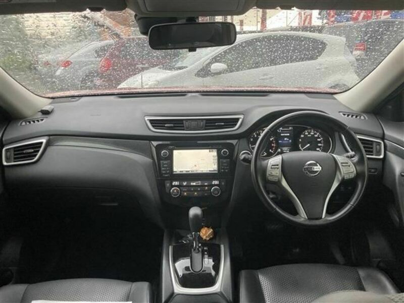 X-TRAIL