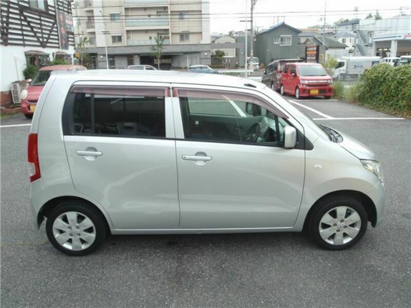 WAGON R