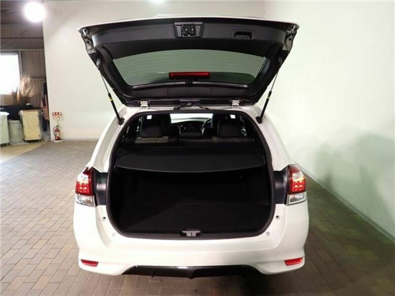 COROLLA FIELDER
