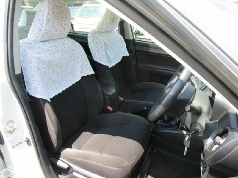 COROLLA AXIO