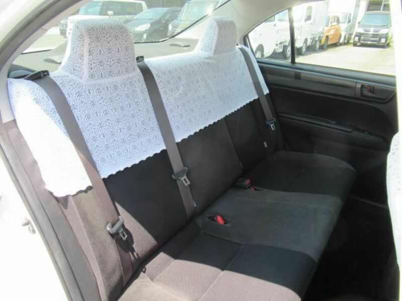 COROLLA AXIO