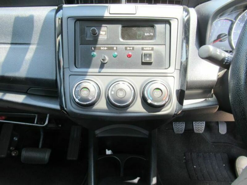 COROLLA AXIO