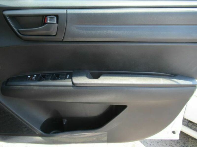 COROLLA AXIO