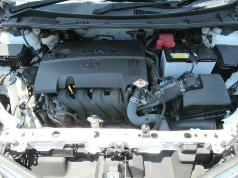 COROLLA AXIO