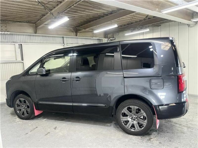 DELICA D5
