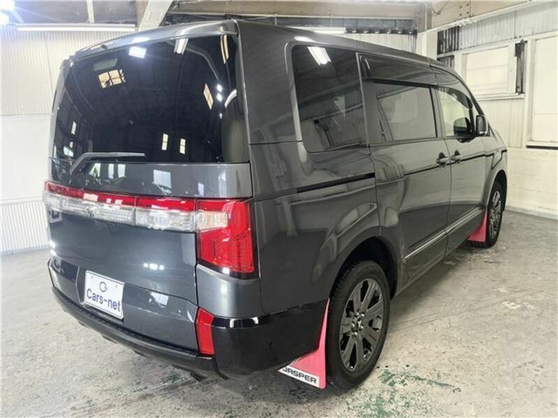 DELICA D5