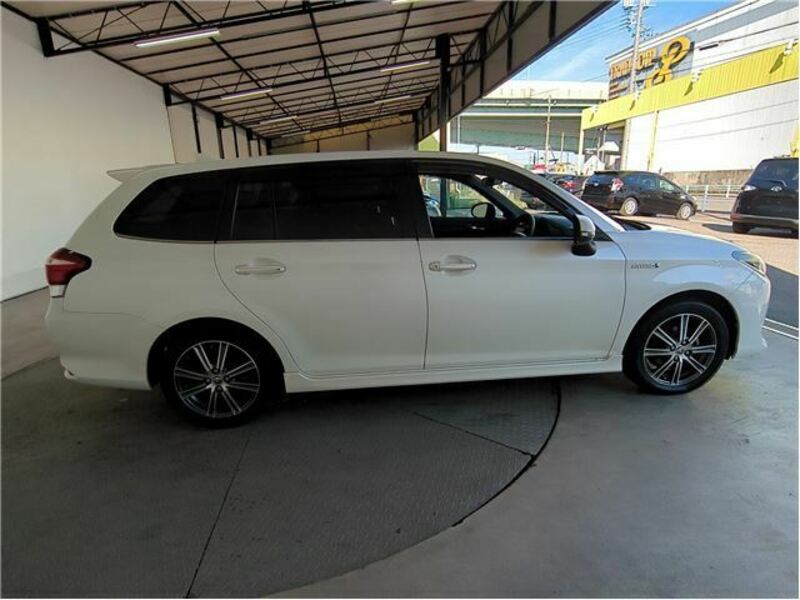 COROLLA FIELDER