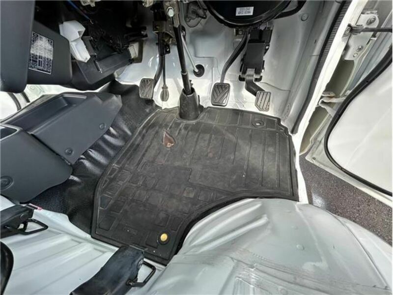 MINICAB TRUCK