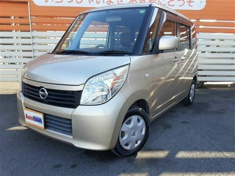 NISSAN ROOX