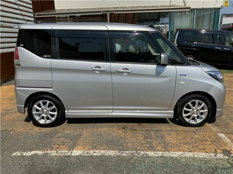DELICA D2