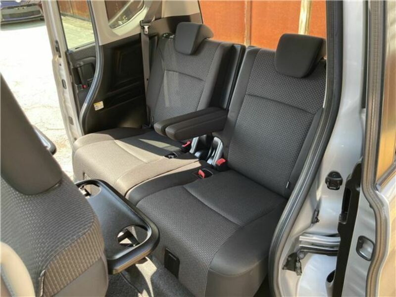 DELICA D2