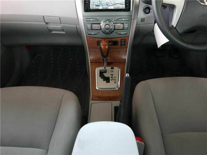 COROLLA AXIO