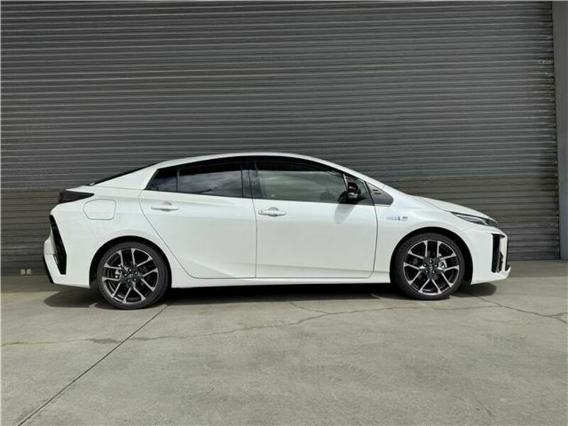 PRIUS PHV