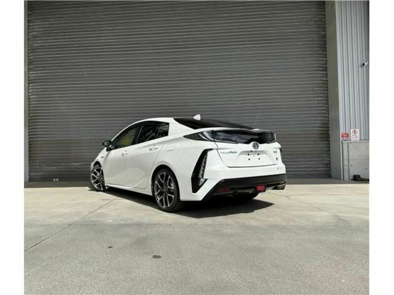 PRIUS PHV