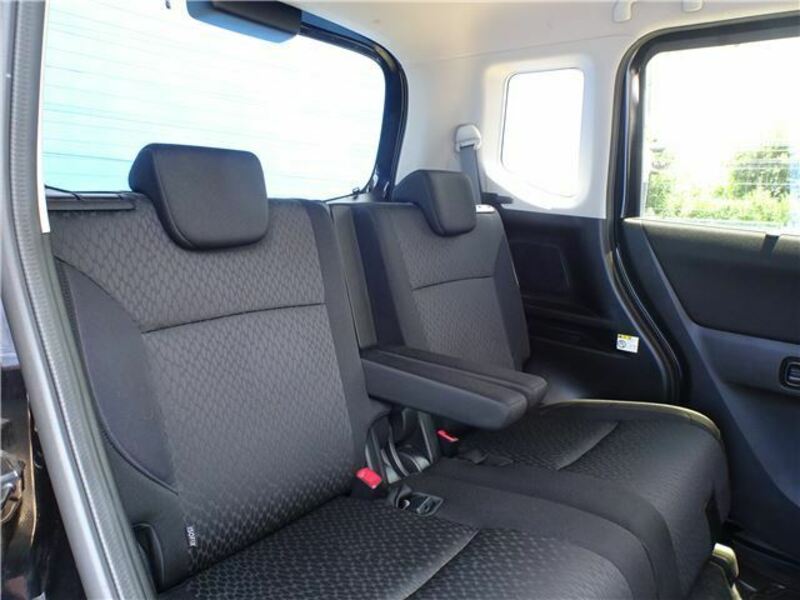 DELICA D2