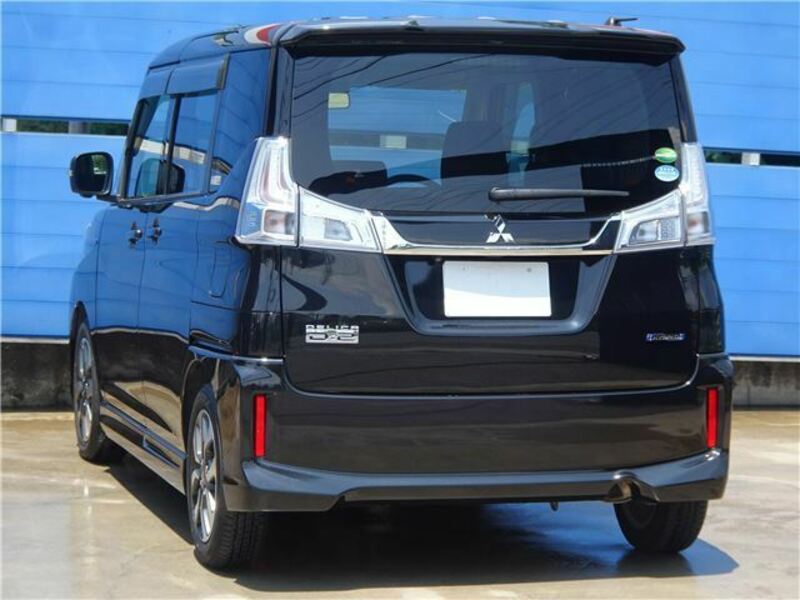 DELICA D2