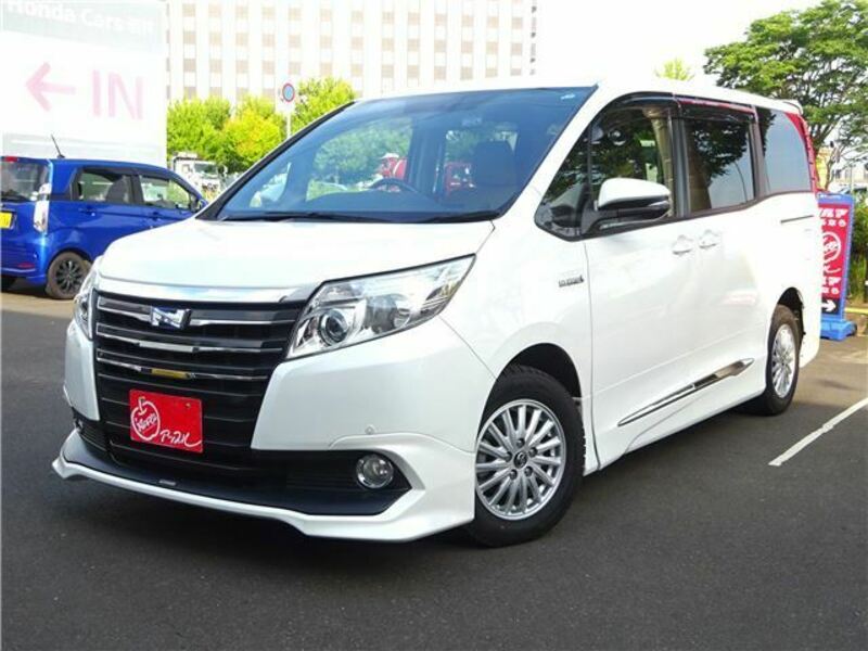 TOYOTA NOAH