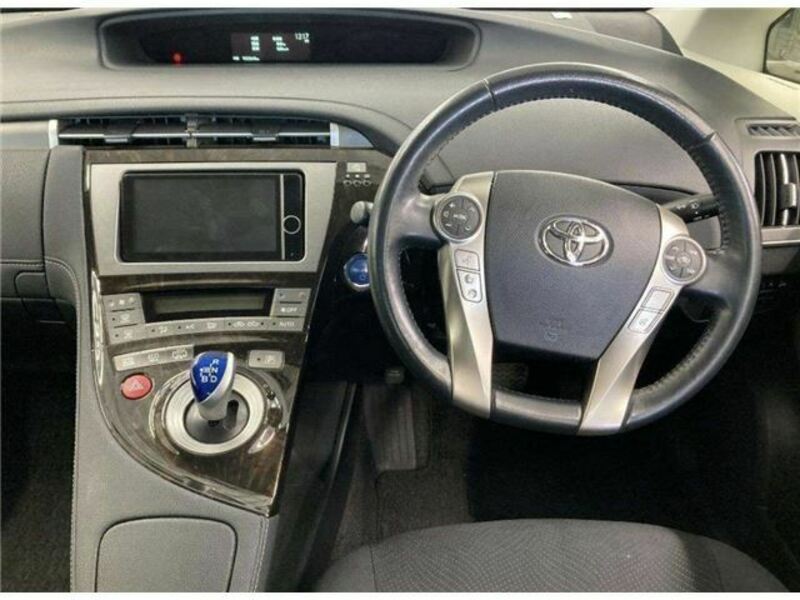 PRIUS PHV