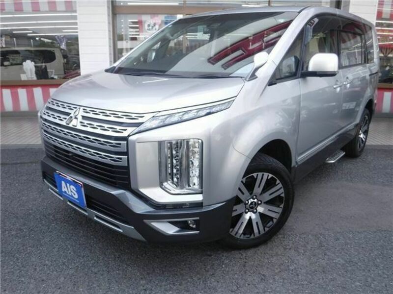MITSUBISHI DELICA D5