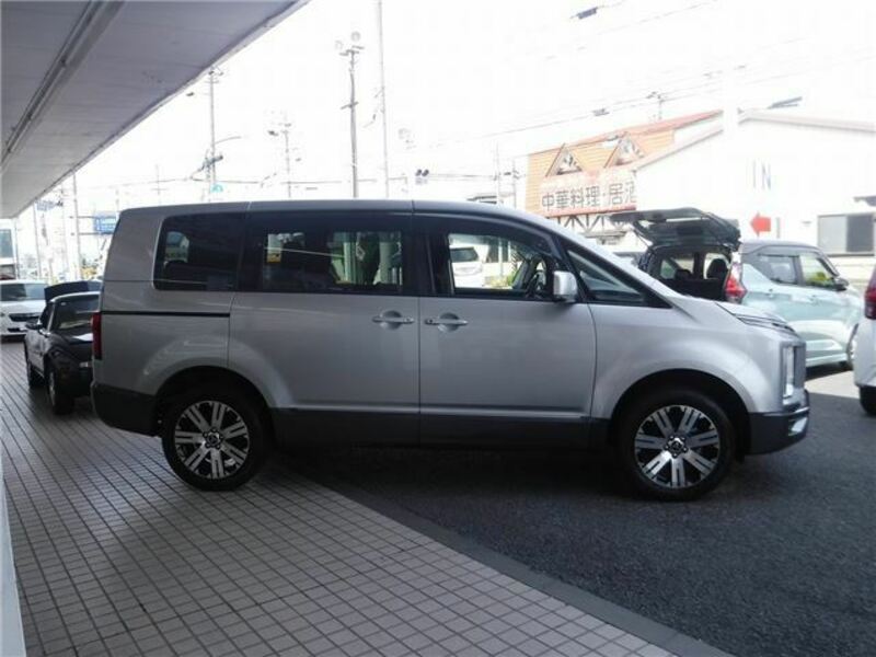 DELICA D5