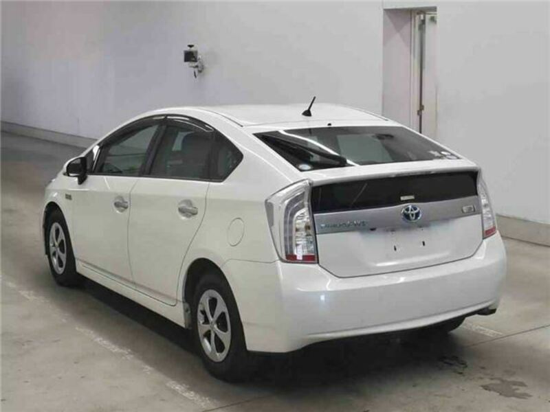 PRIUS PHV