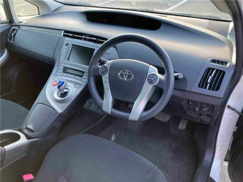 PRIUS PHV