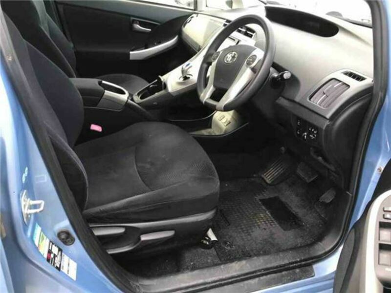 PRIUS PHV