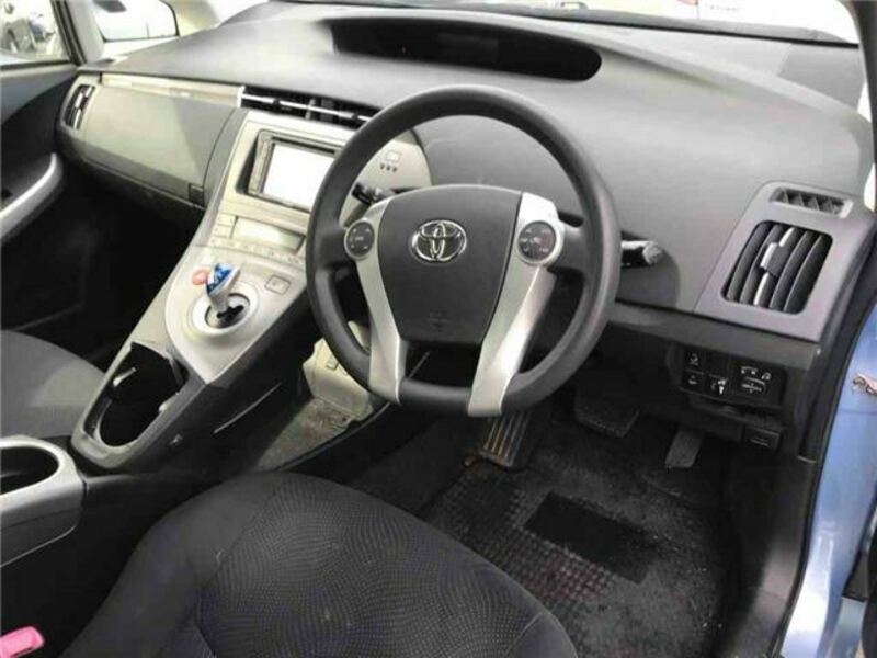 PRIUS PHV