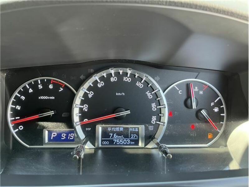 HIACE VAN