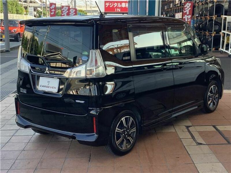 DELICA D2