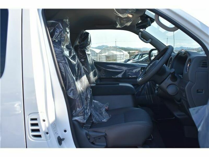 CARAVAN VAN