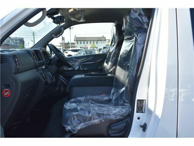 CARAVAN VAN