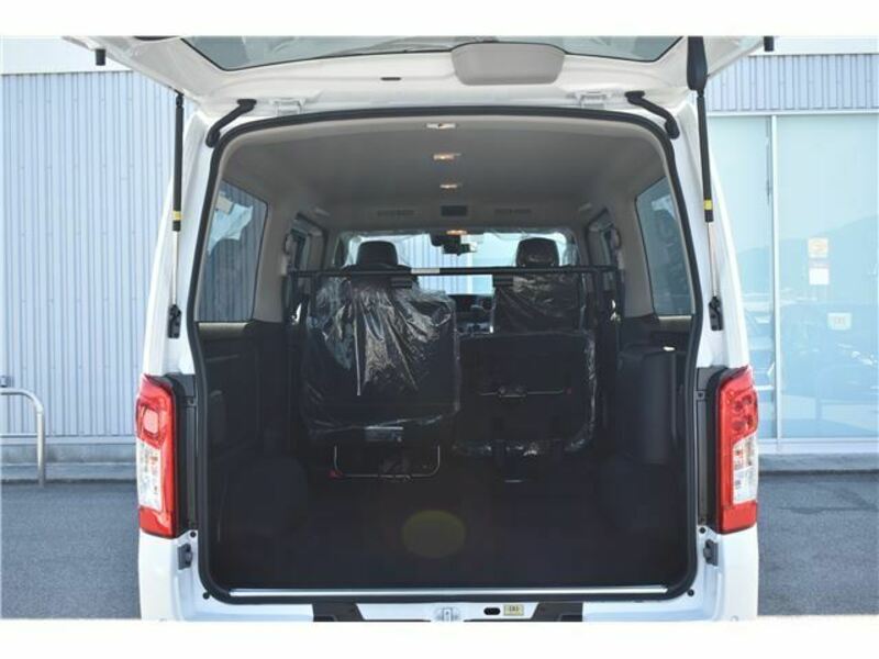 CARAVAN VAN