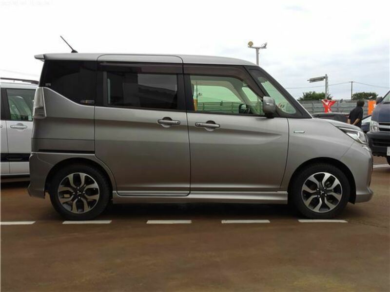 DELICA D2
