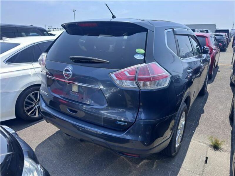 X-TRAIL