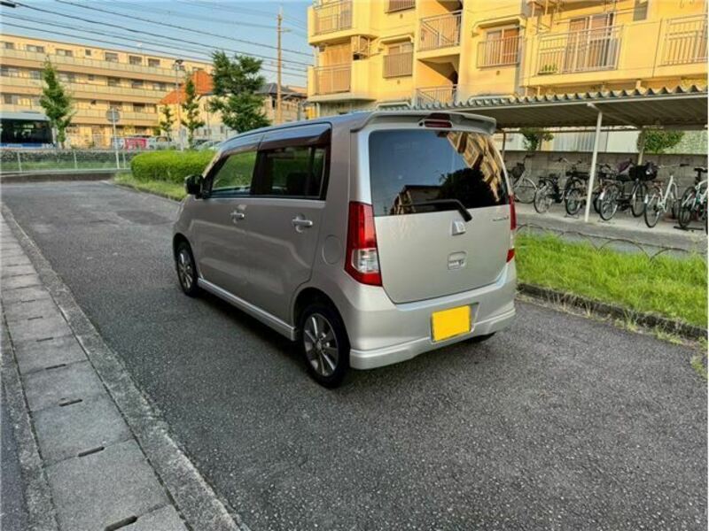 WAGON R