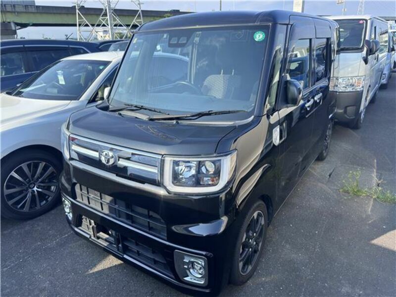 TOYOTA PIXIS MEGA